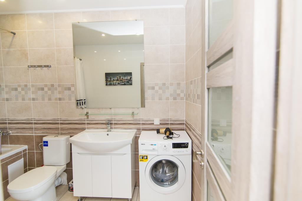 スームィVip Apartmenアパートメント エクステリア 写真