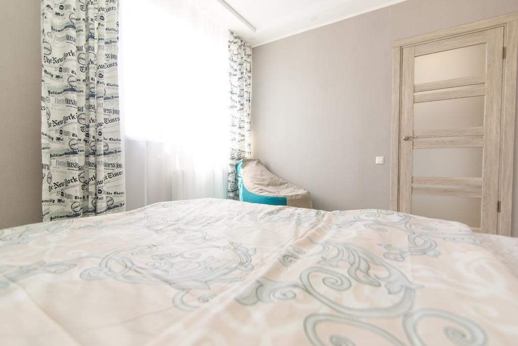 スームィVip Apartmenアパートメント エクステリア 写真