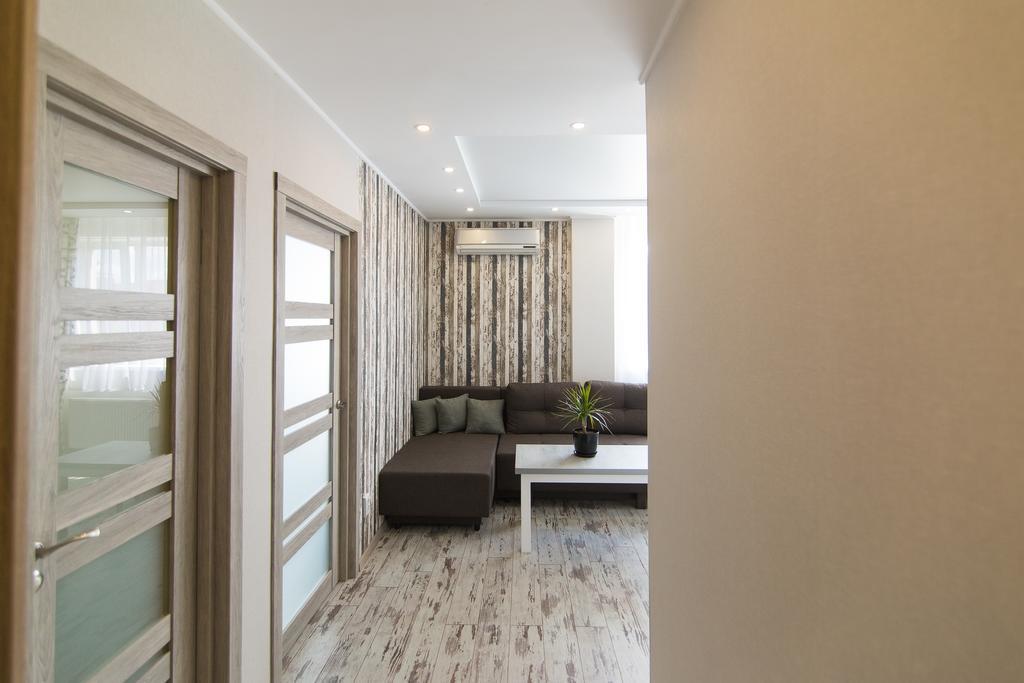 スームィVip Apartmenアパートメント エクステリア 写真